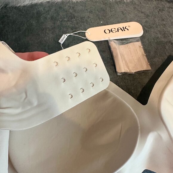 NWT, OEAK Womens Deep V Bra - Picture 5 of 8